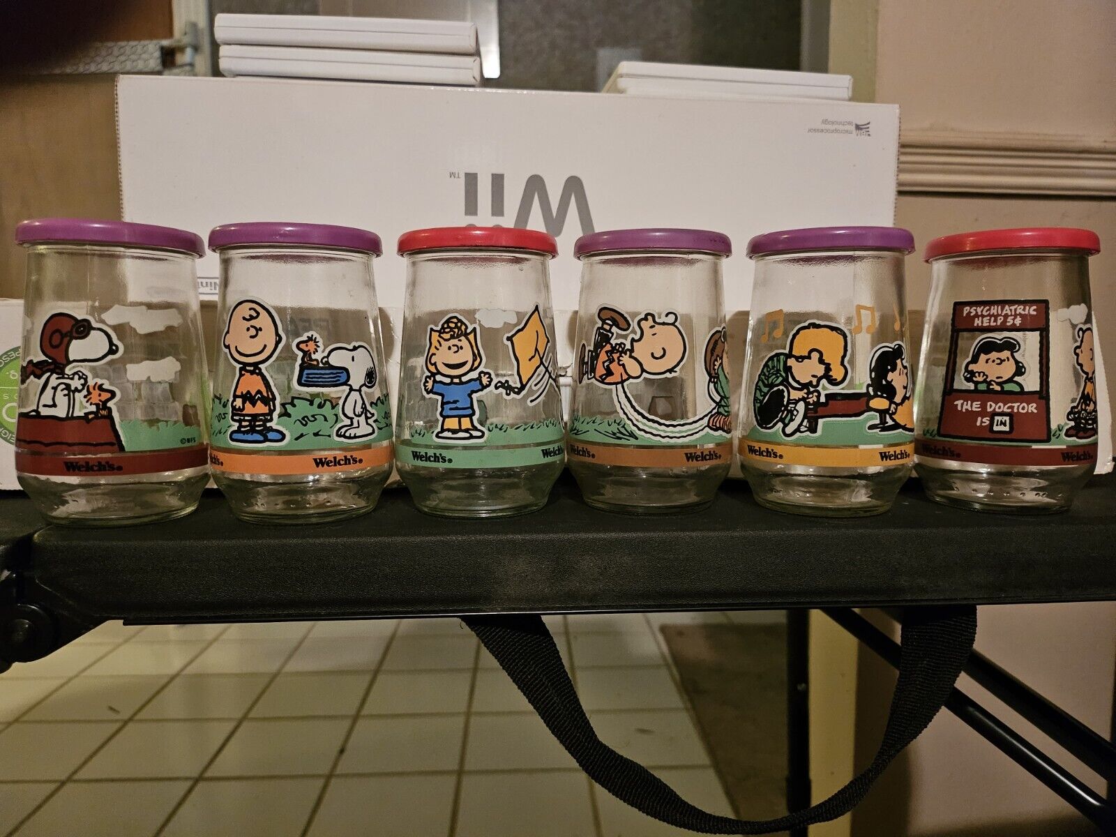 Welch’s s jelly glasses Peanuts Comic Vintage Collection Set Of 6 With Lids