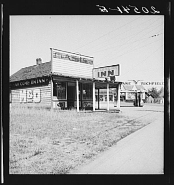 Washington, Lewis County, Centralia. Cafe on U.S. 99, formerly the \