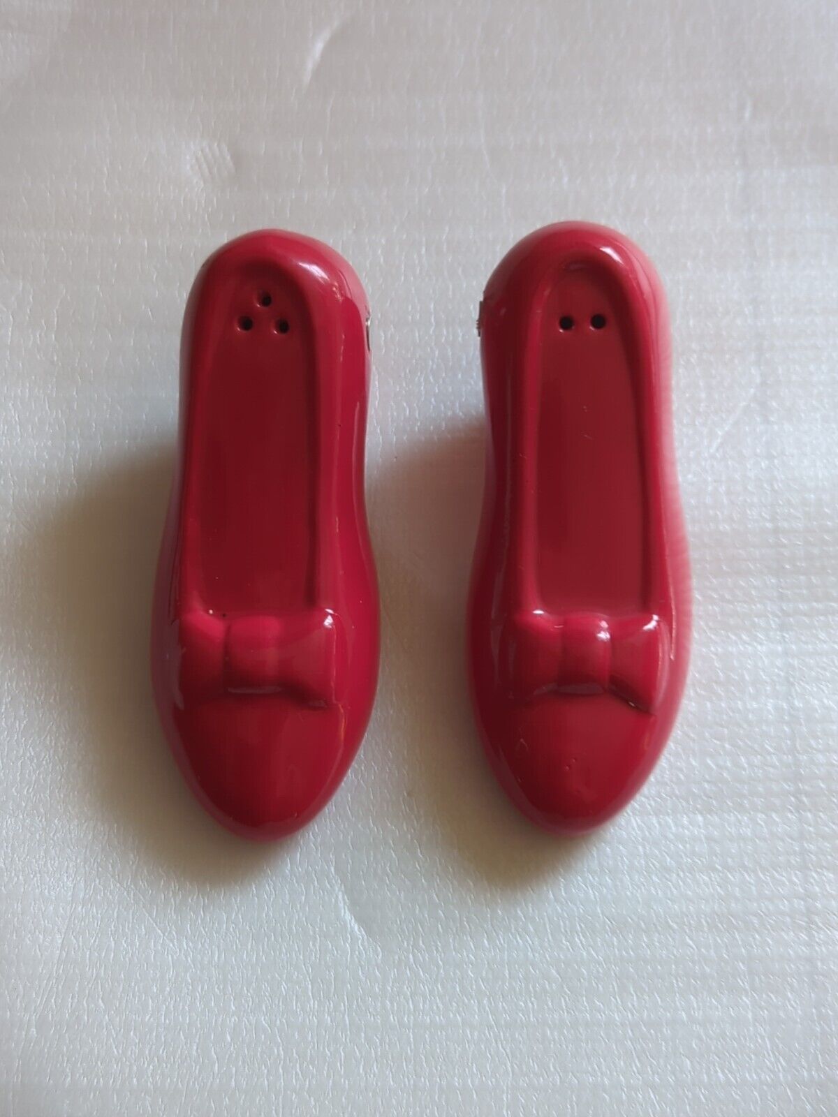 Vintage Salt And Pepper Shakers 1999, Ruby Red Slippers Turner Entertainment Co