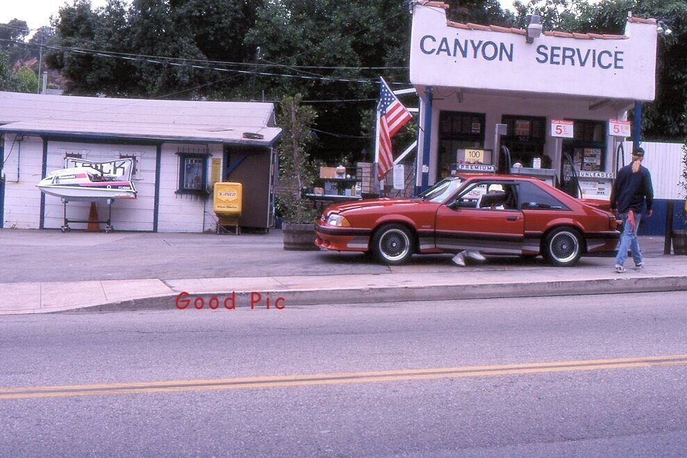 #B5 -b Vintage 35mm Slide Photo- Gas Station- Car - 1982