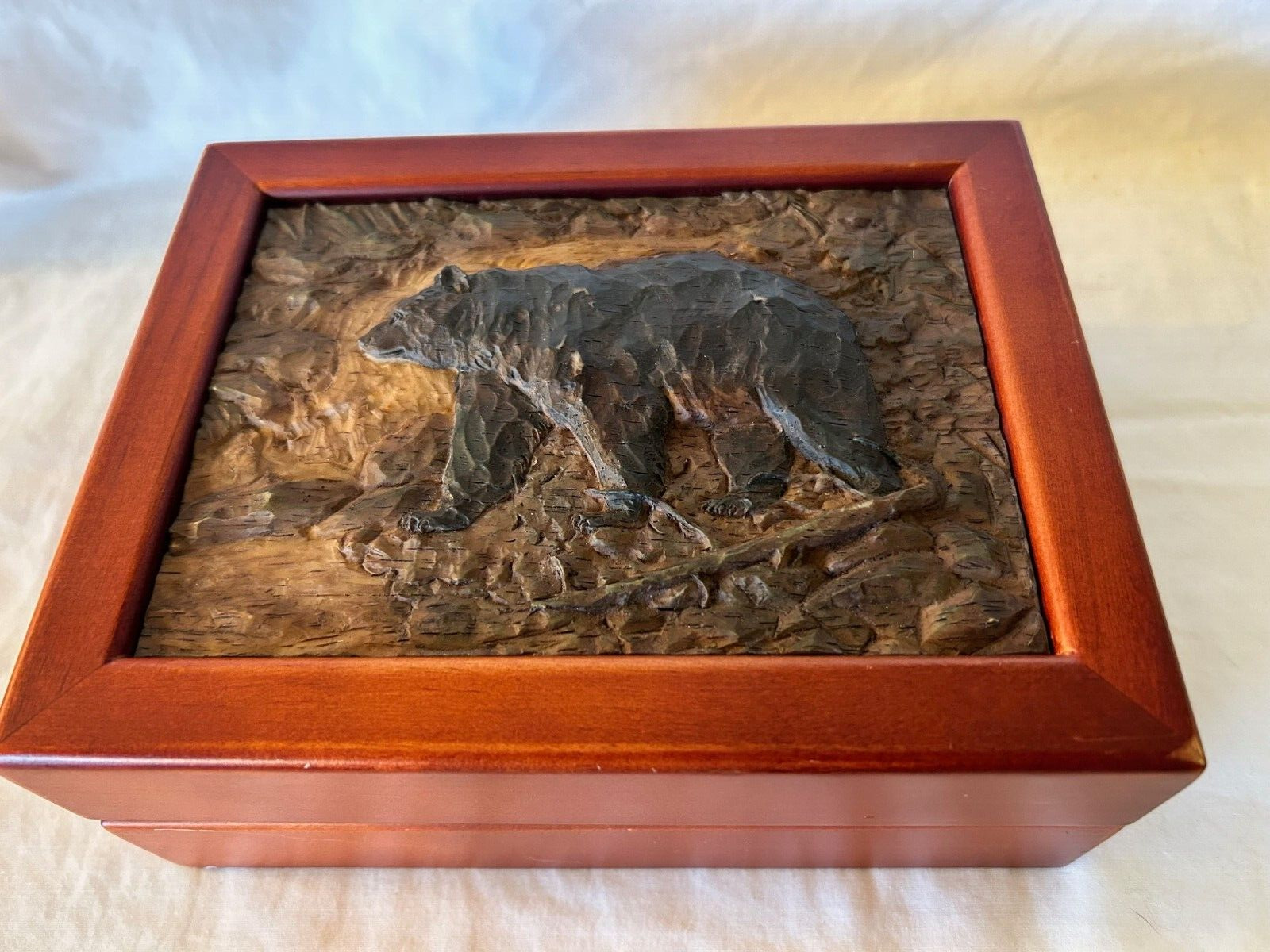 Vintage Wood Carved 3D Textured Men's Organizer Keepsake Box BEAR In Cave