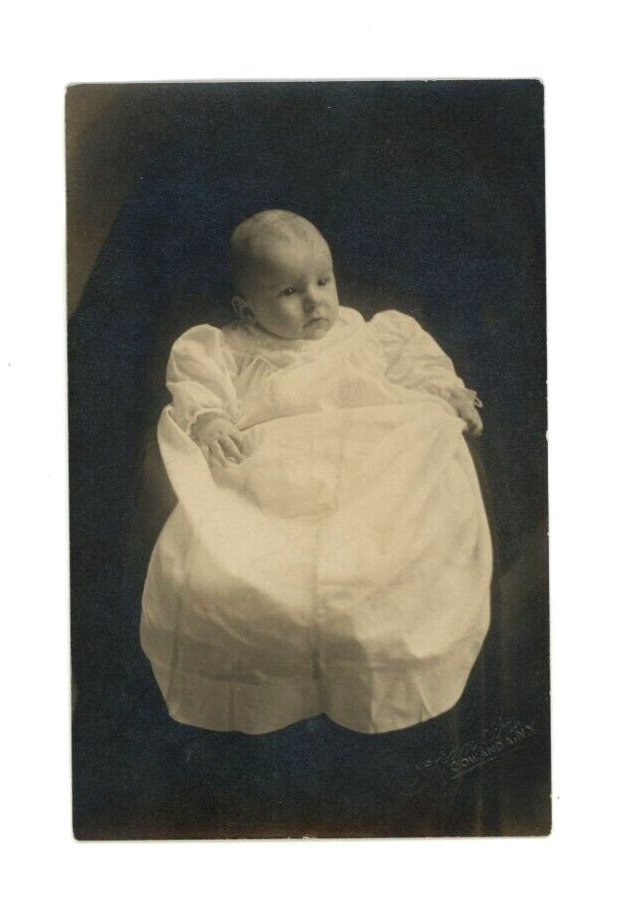 Vintage Postcard Children  RPPC REAL PHOTO    BABY  PORTRAIT SILVERED UNPOSTED