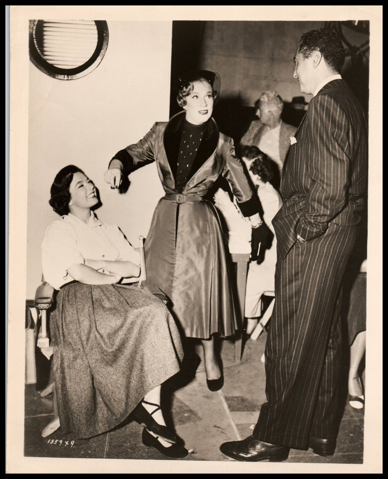 RUTH ROMAN + DENISE DARCEL + LEONARD SHELDON 1950s BETWEEN SCENES ORIG Photo 733