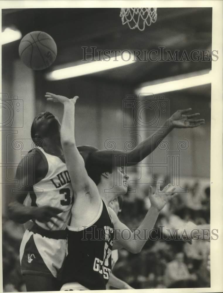 1984 Press Photo West Genesee basketball player James Cooney collides with #30