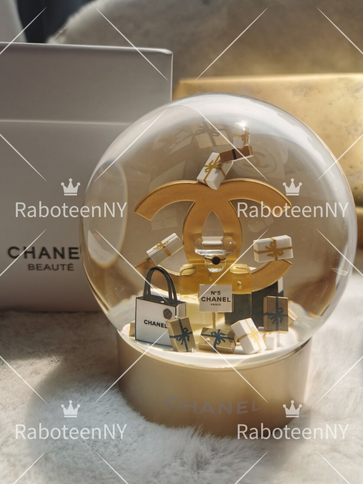 2023-2024 Chanel Snow Globe Ball VIP Christmas Gift Holiday Limited Edition