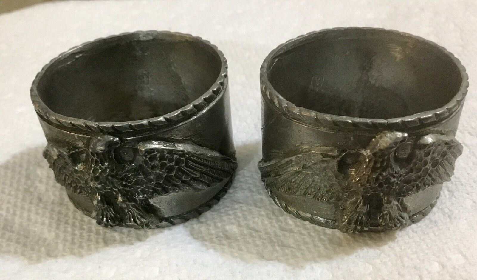 Set Of 2 Unique Vintage EAGLE Pewter Round Napkin Rings (hallmark Pitcher 1971)