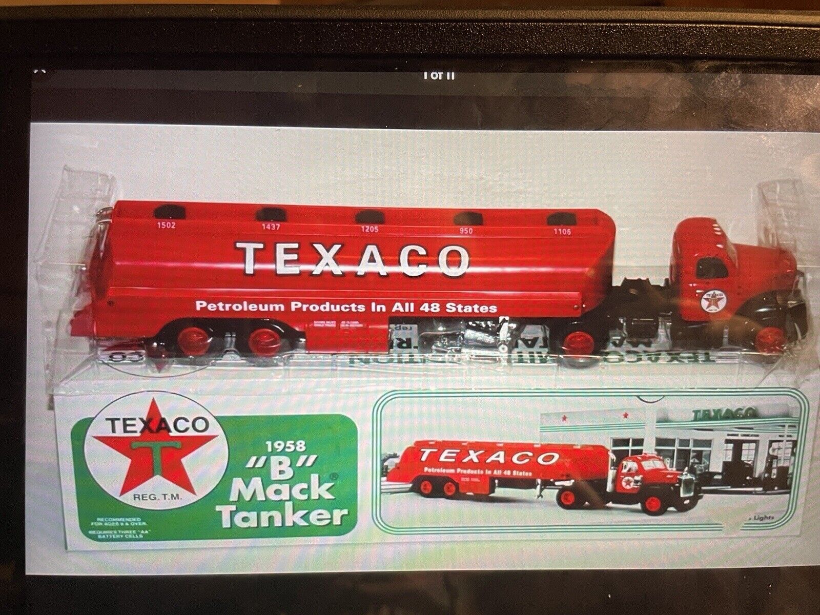 Texaco 1958 B Model map tanker with lights and Bank