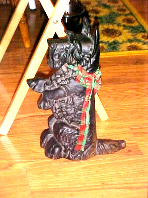 ADORABLE Vintage Cast Iron Scottie Dog Door Stop 14 IN TALL, Sitting Up Position