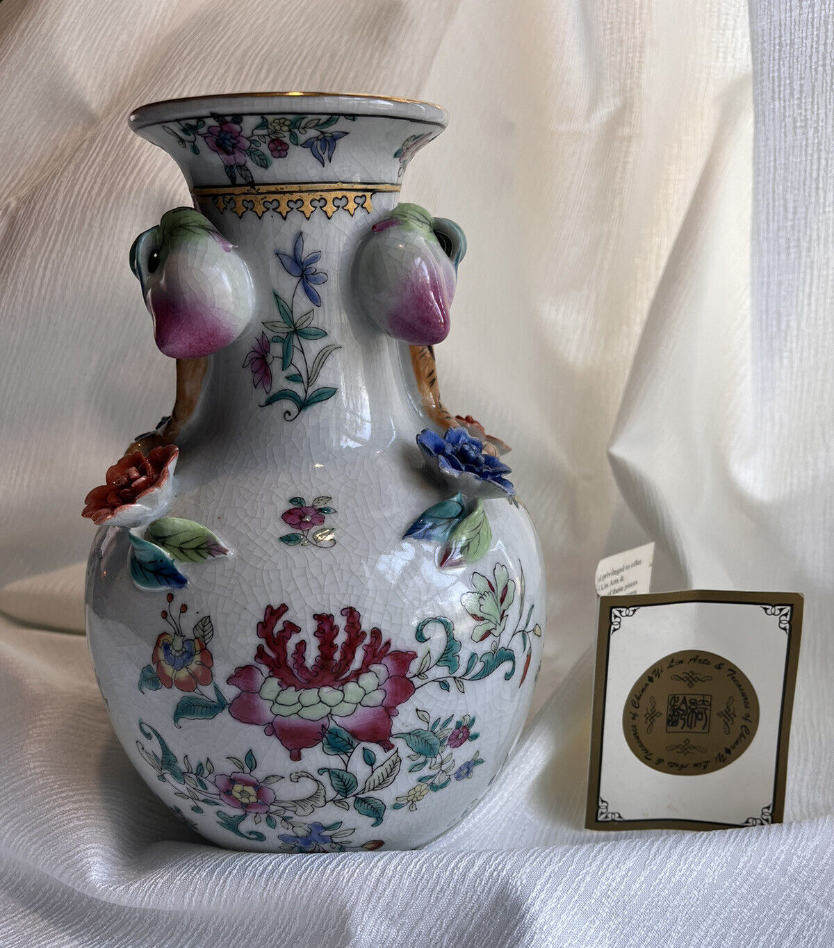 Vtg Yi  Lin Arts Treasures of China Vase Colorful Floral Vase Flowers Fruits 10”