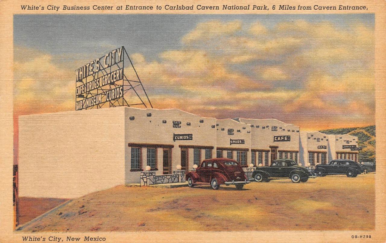 NM, New Mexico  WHITE\'S CITY Roadside Center CAFE~DRUGS~CURIO  ca1940\'s Postcard