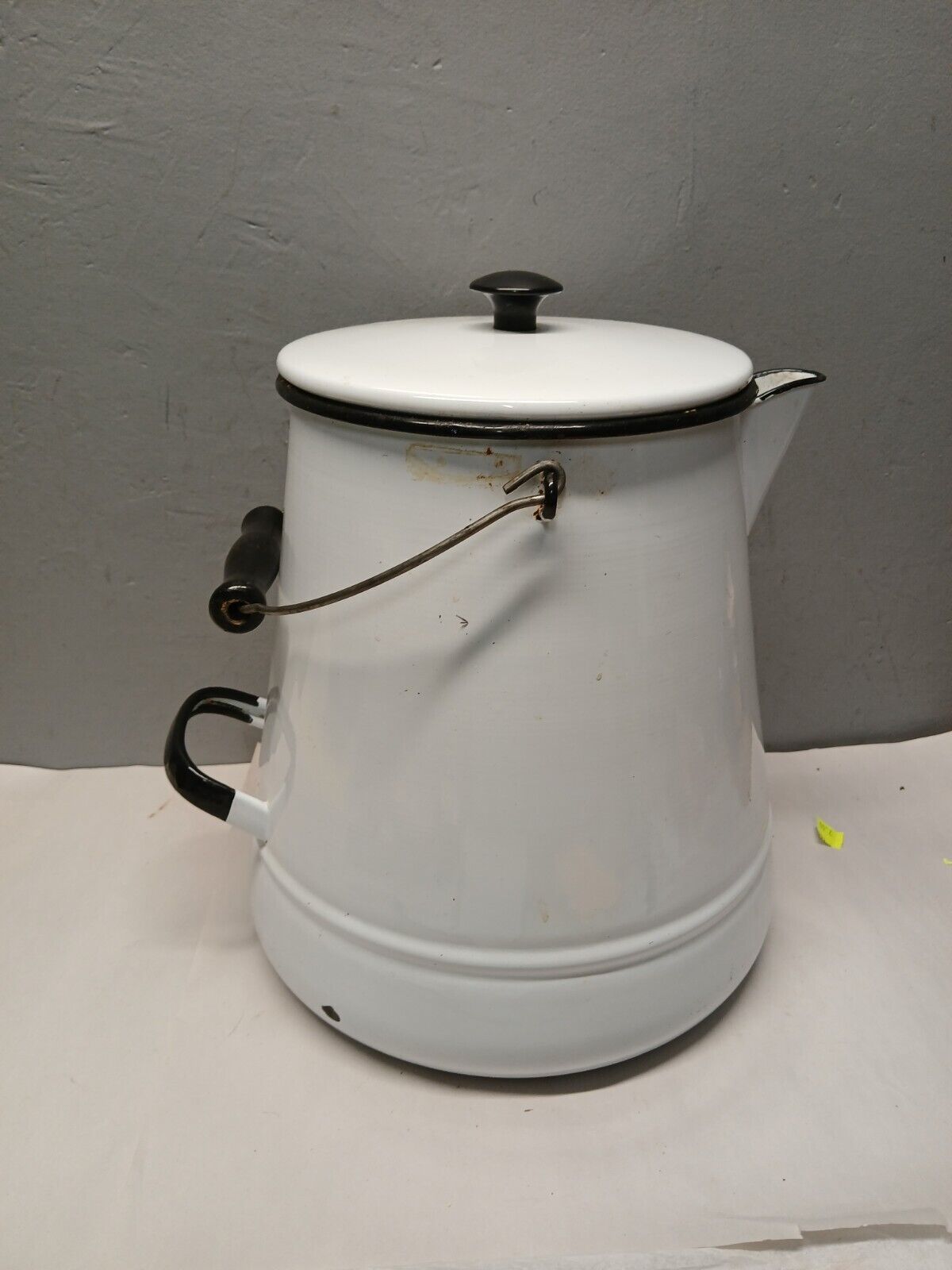 Vintage Large White & Black Enamelware Porcelain Cowboy Kettle Coffee Pot 