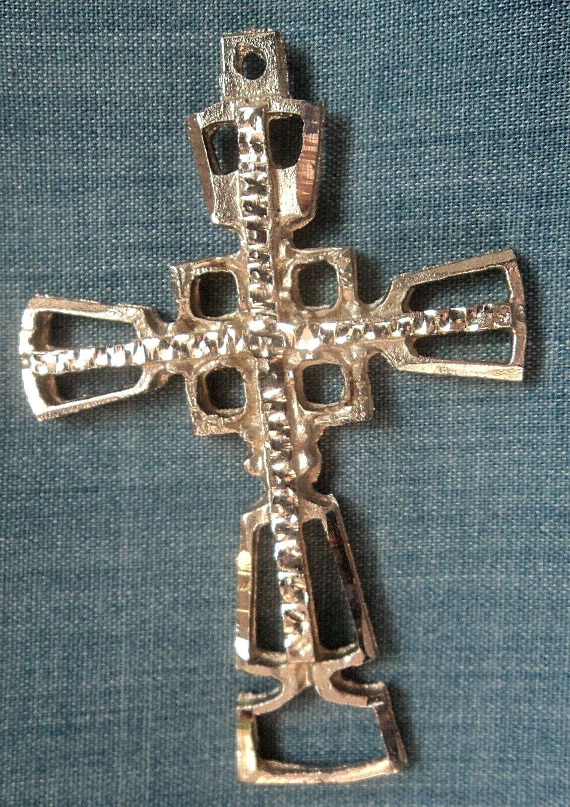Attractive LARGE Silver Tone Metal Modernist Abstract Cross