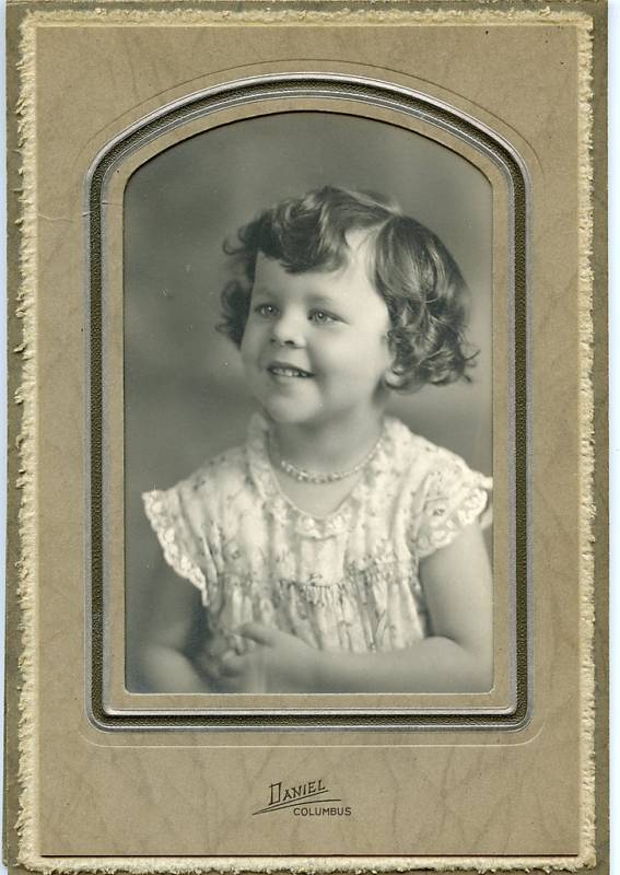 Antique Photo - Adorable Little Girl W/Necklace 6\