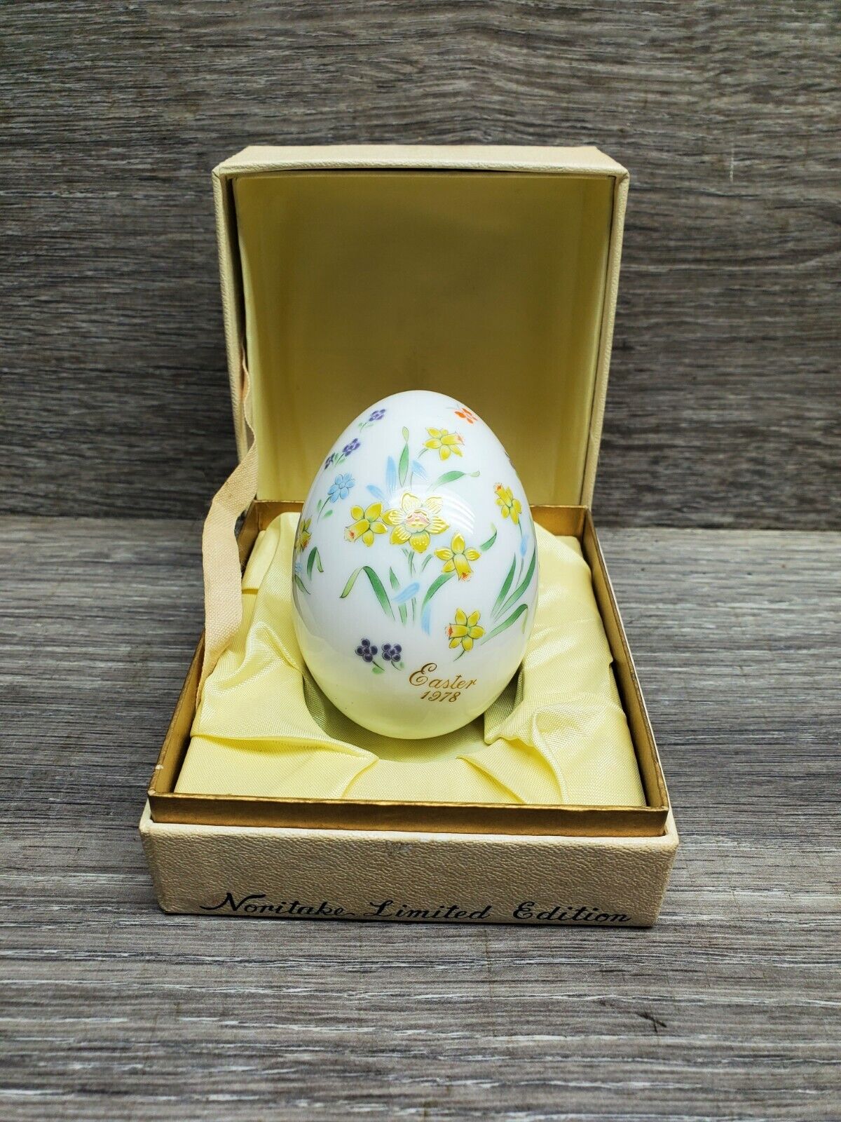 Vtg Noritake Bone China Easter Egg Year 1978