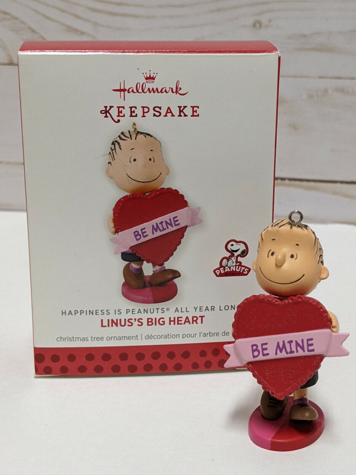 Hallmark Linus\'s Big Heart Valentine Holiday Ornament Peanuts
