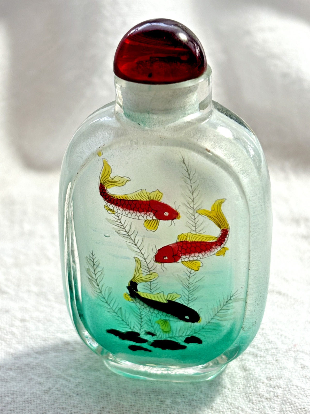VINTAGE ASIAN GLASS KOI SEA WEED WATER DESIGN SNUFF PERFUME STOPPER BOTTLE