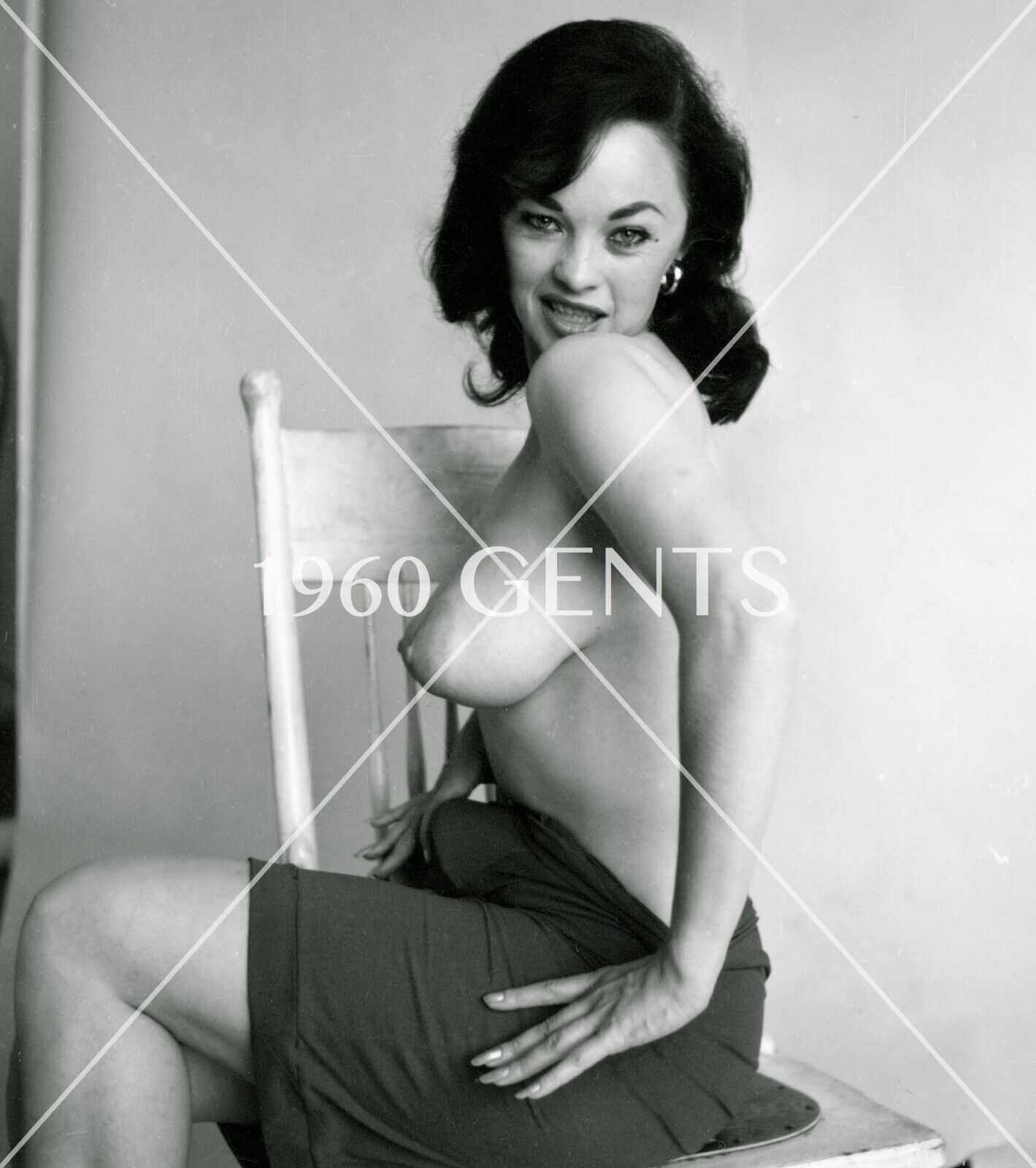 1950s Photo Print Big Breasts Brunette Bonnie Logan Art BL8