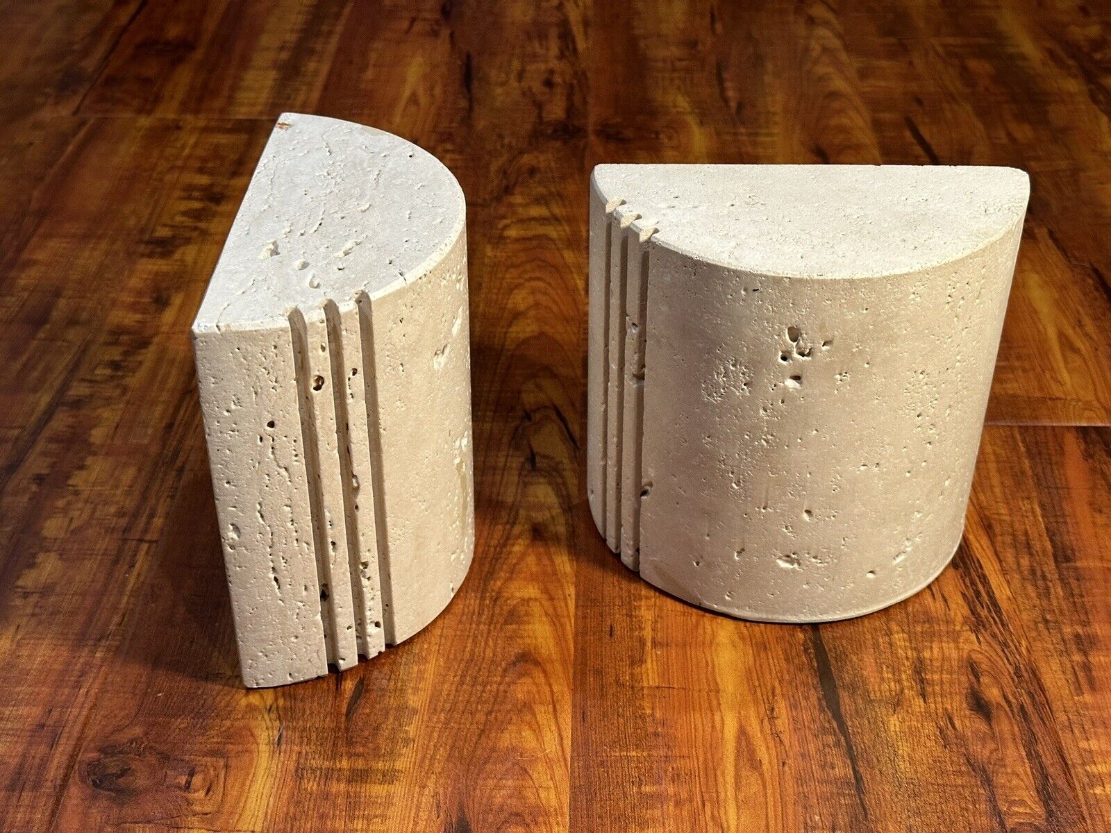 Vintage Fratelli Mannelli Made In Marta Italy Travertine Marble Art Bookends Set