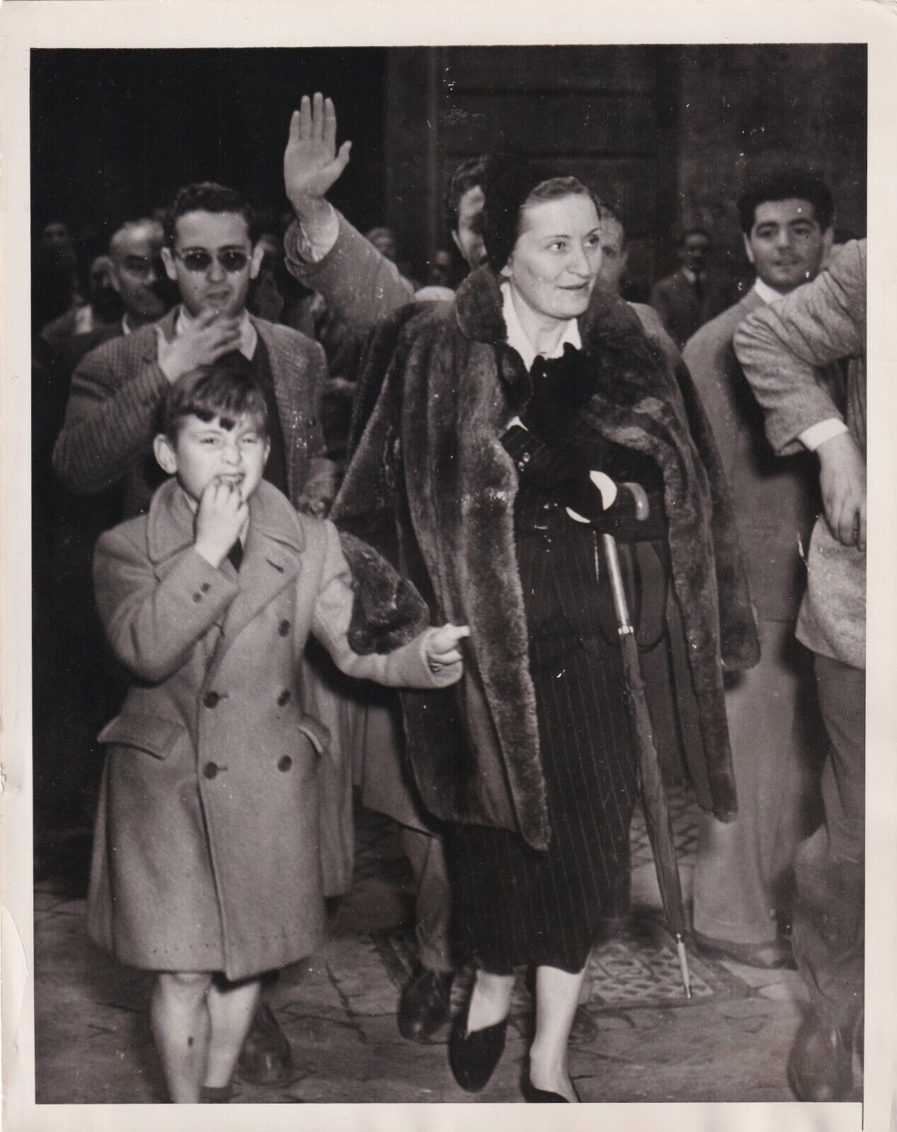 EX DICTATOR'S DAUGHTER EDDA CIANO MUSSOLINI & SON ATTEND MASS 1950 Photo Y 114