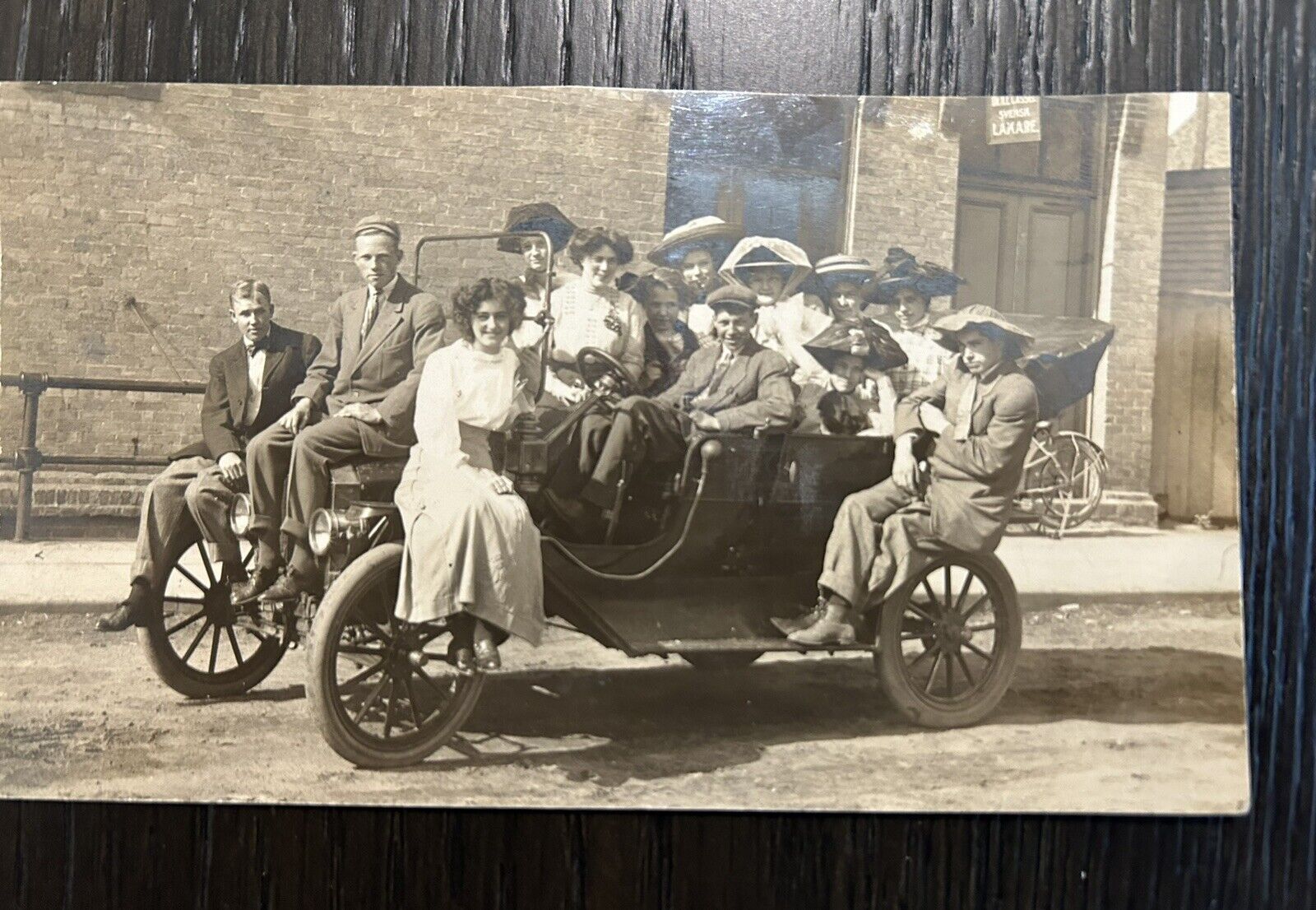 Multiple People On Antique Car - Minnesota 1920s