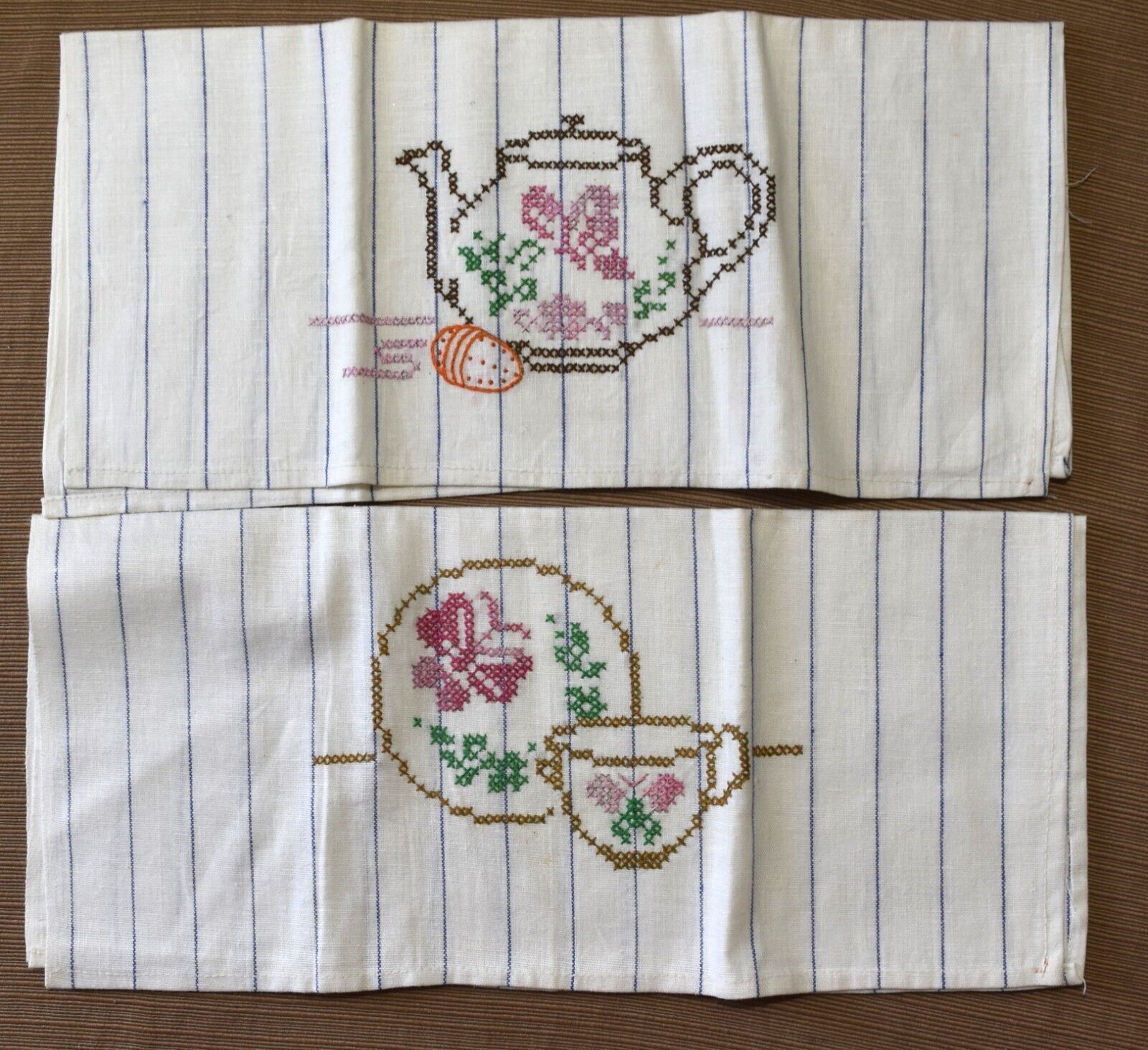 Two Vintage Tea Towels Cross Stitch Embroidery Retro Kitchen Linen 16\