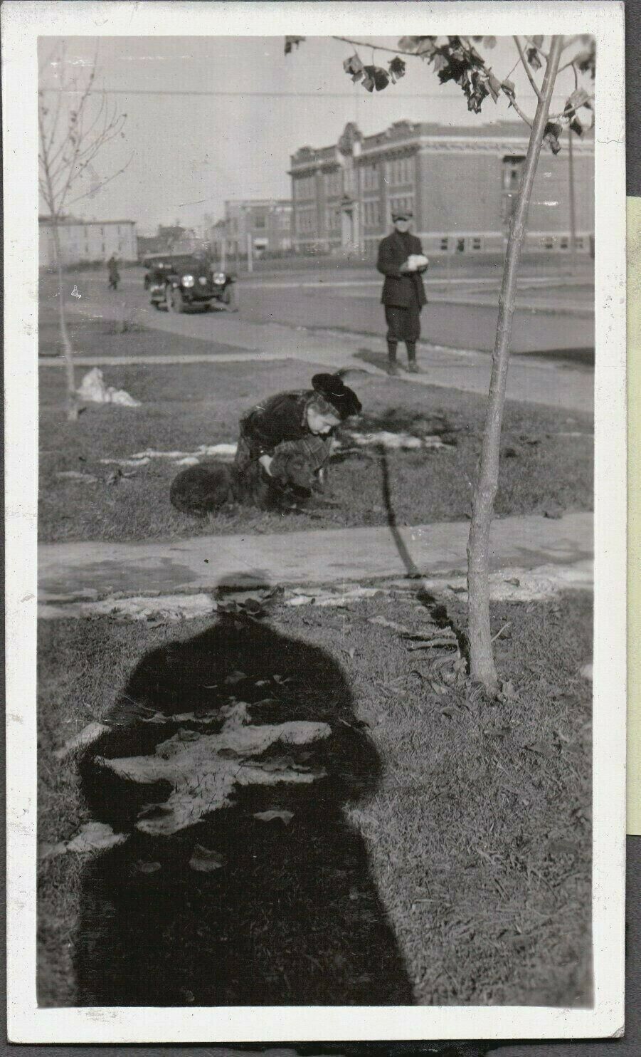 VINTAGE PHOTOGRAPH \'17 SCOTTISH GIRLS KILT FASHION DOG/PUPPY REGINA CANADA PHOTO