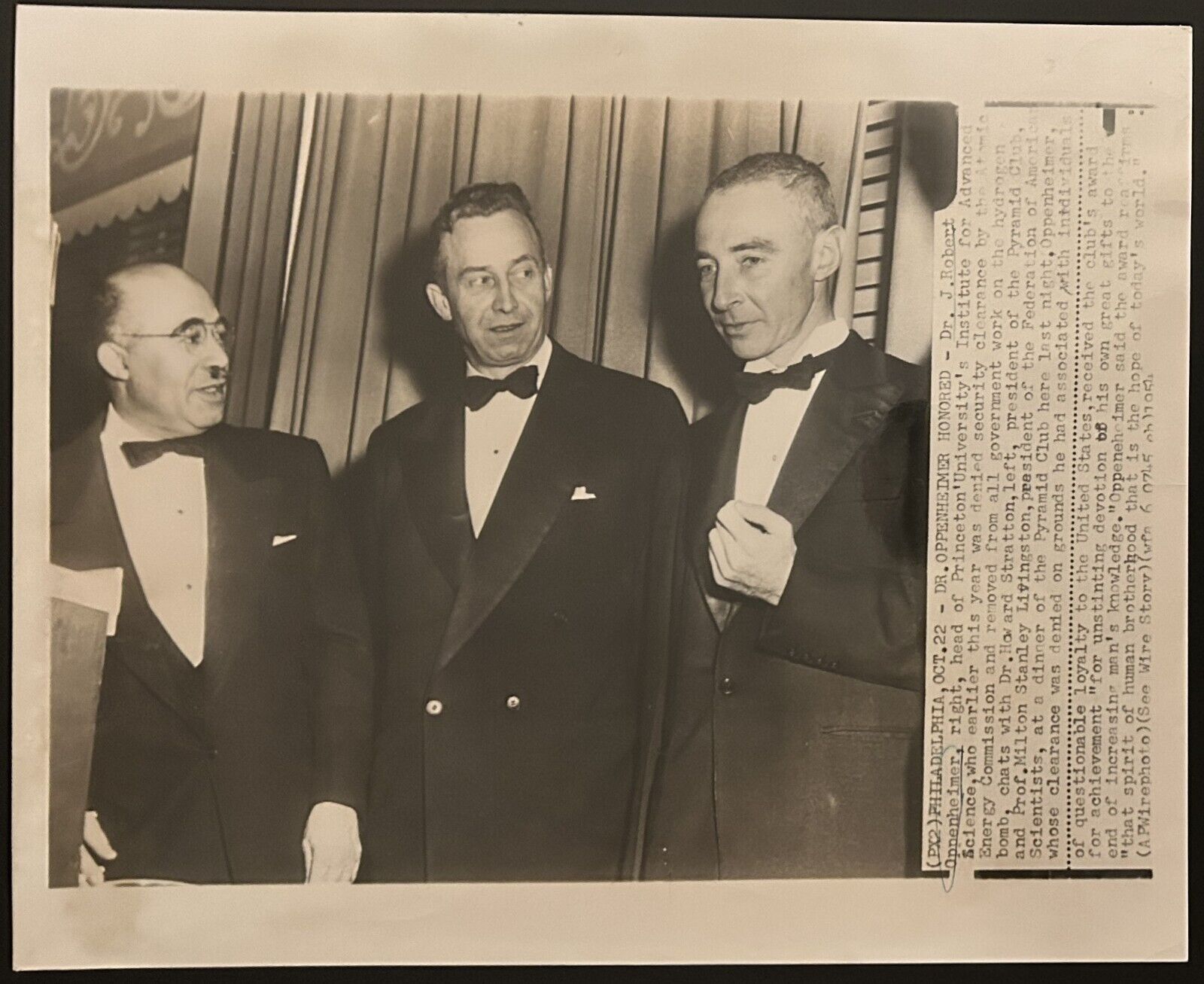 1954 Photo-Dr. J. Robert Oppenheimer Receives Award For Personal Achievement