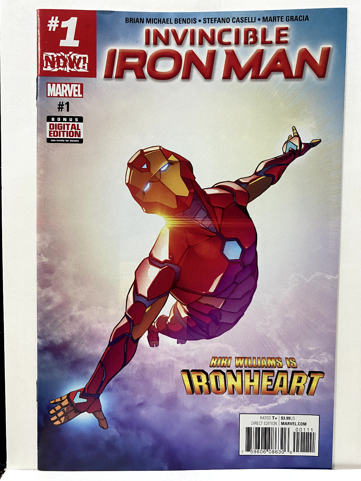 Invincible Iron Man #1 (2016) First Cover Appearance Riri Williams Ironheart