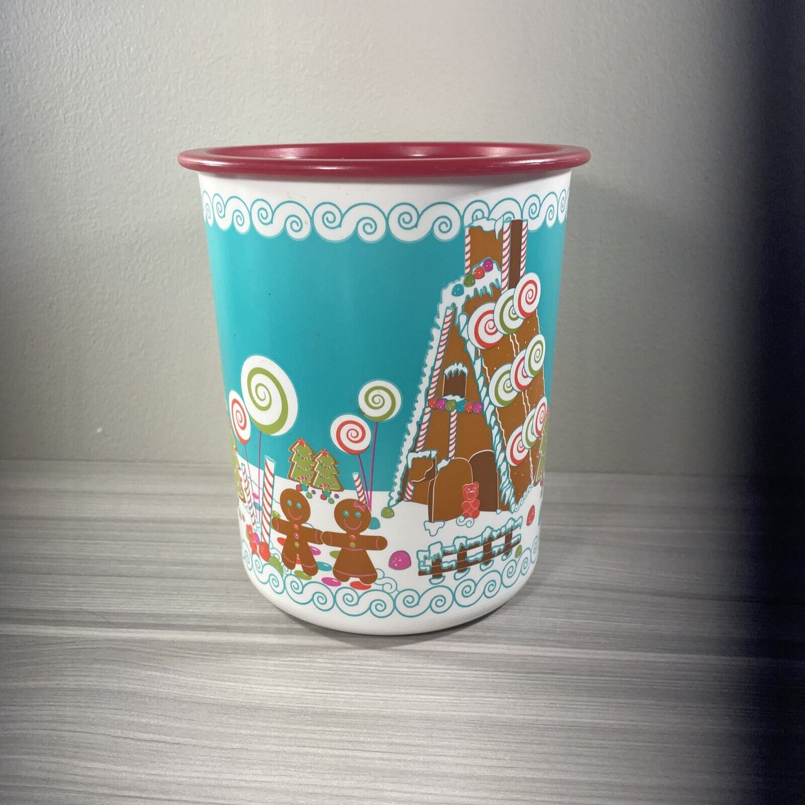 Tupperware One-Touch Canister Gingerbread House Themed Vintage Rare New