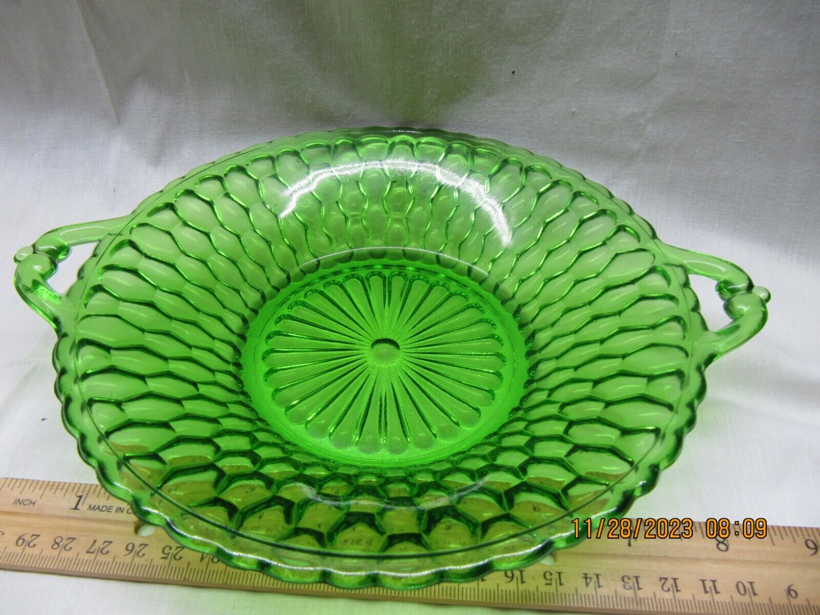 Indiana Glass Green Honeycomb Pattern Double Handle Bowl VINTAGE