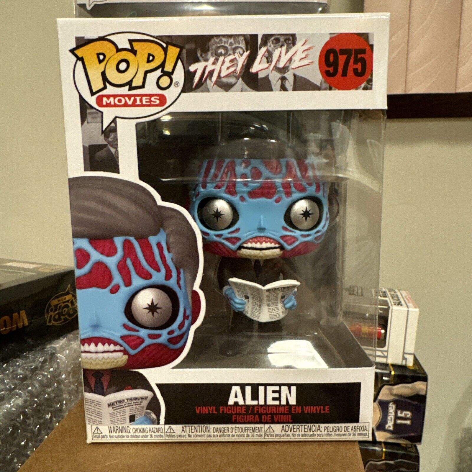 Funko Pop Movies: They Live-Alien #975 + PROTECTOR