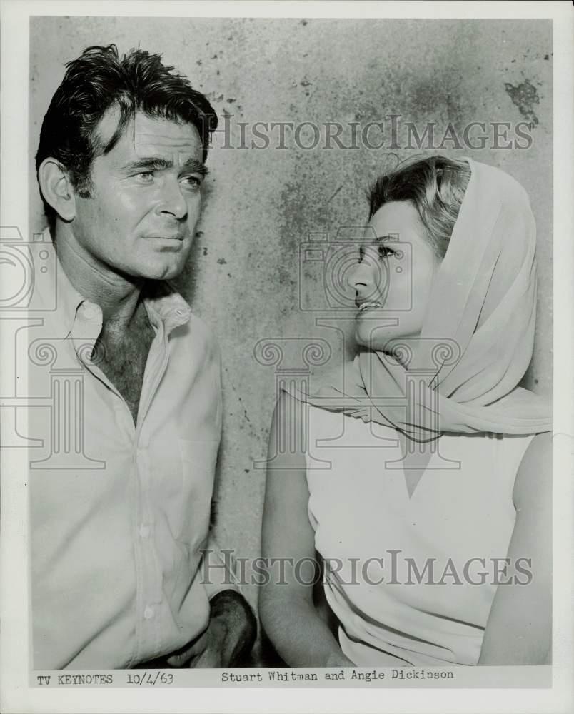 1963 Press Photo Actors Stuart Whitman & Angie Dickinson - kfx36365