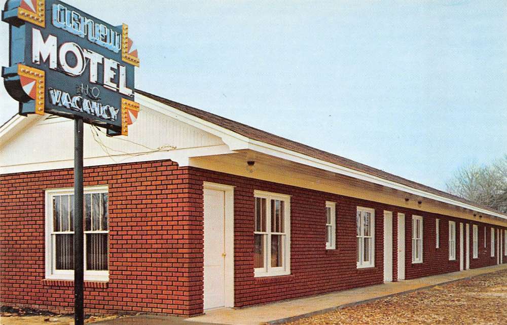 Baldwyn Mississippi birds eye view Agnew Motel vintage pc Z18594