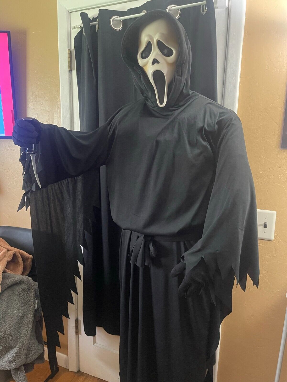 Gemmy Animated Life Size Scream Ghostface Spirit Exclusive Halloween Figure