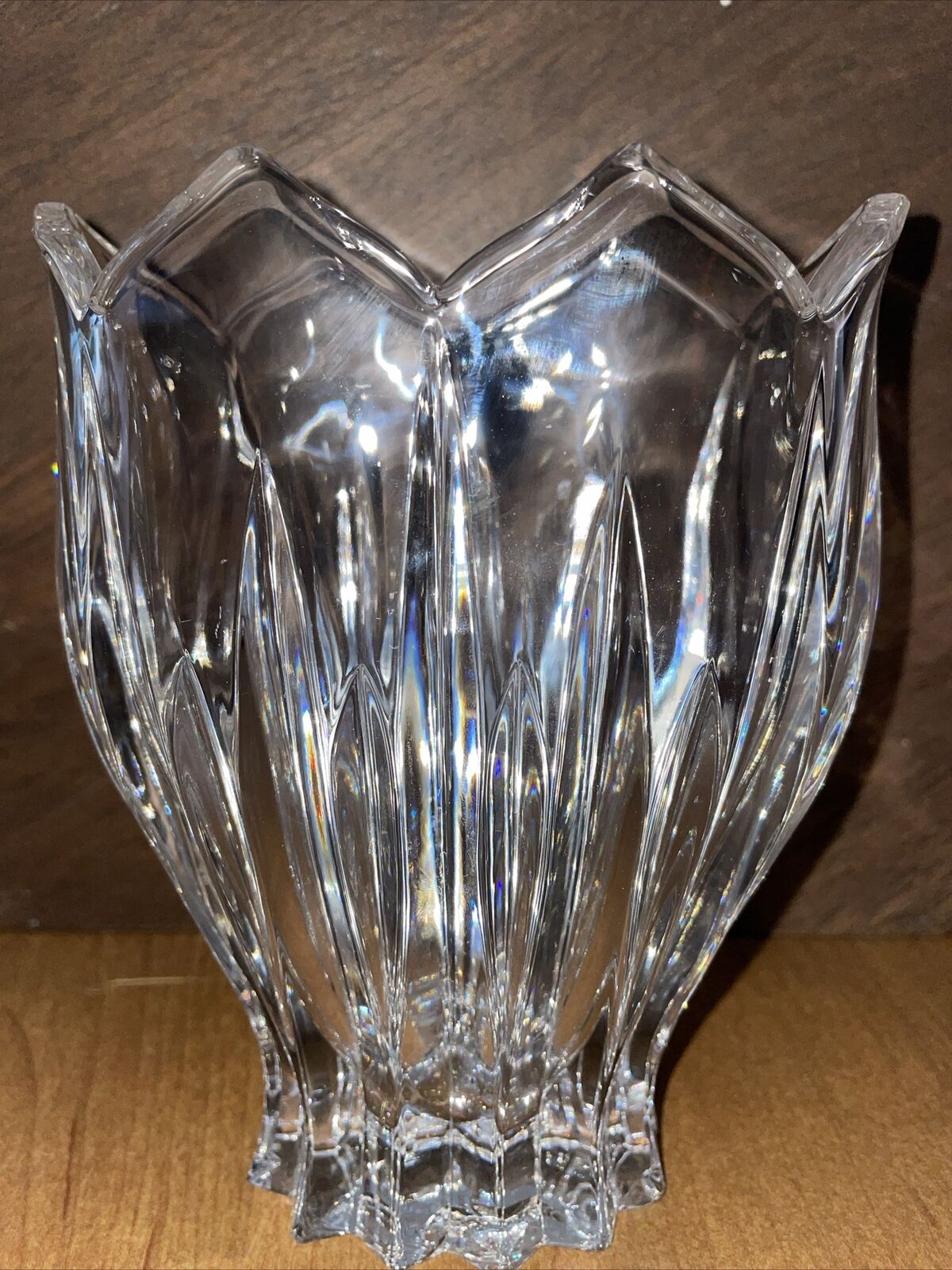 Gorham Lotus Collection Full Lead Crystal Lotus Pocket Vase, H 6\