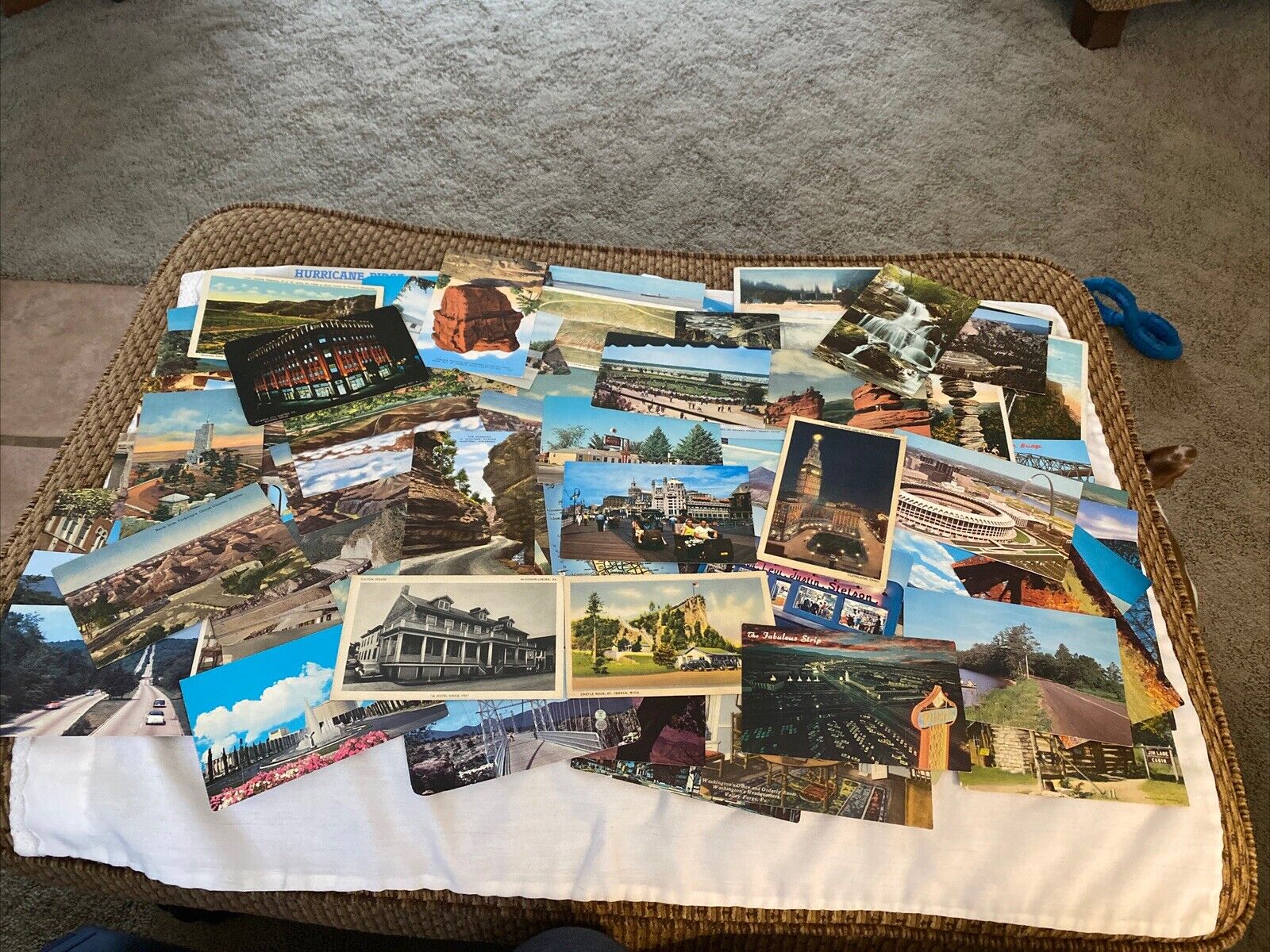 100 Unused Vtg Linen Postcards Linen/Stock Variety Cities/Landscapes/travelSites