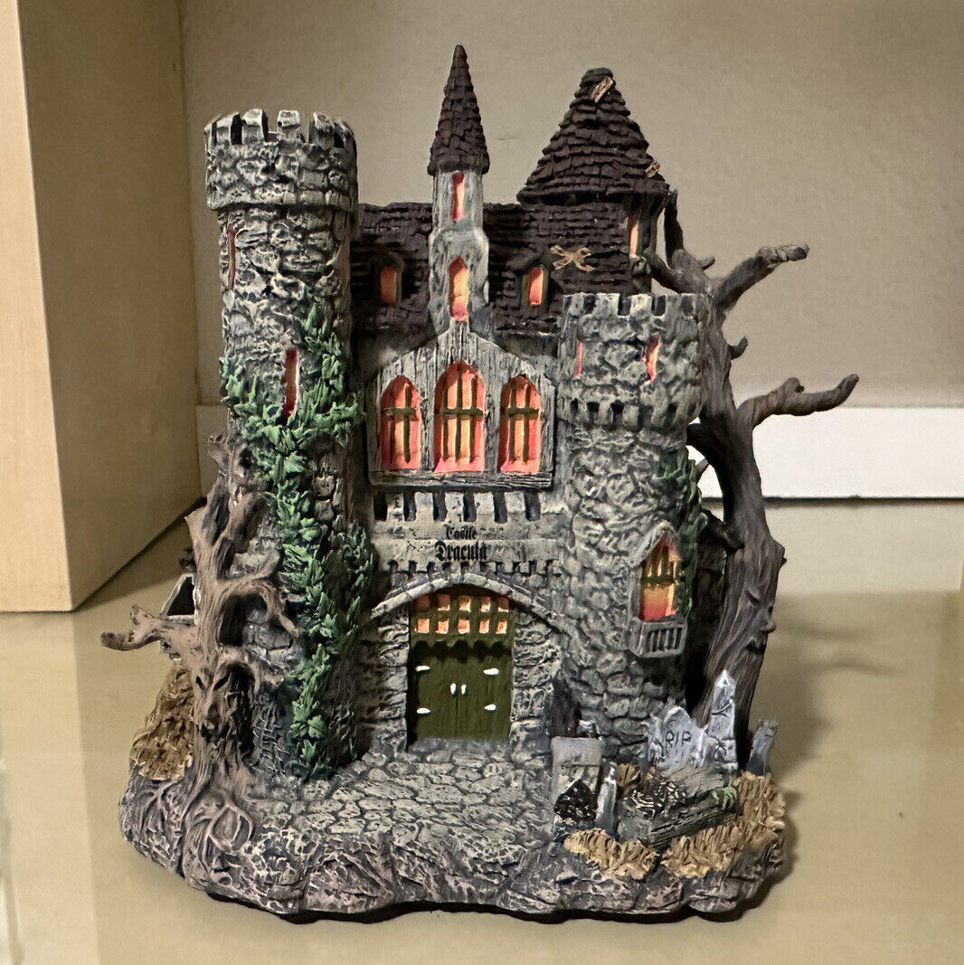Hawthorne Village Universal Monsters Halloween Dracula's Castle W/ Dracula