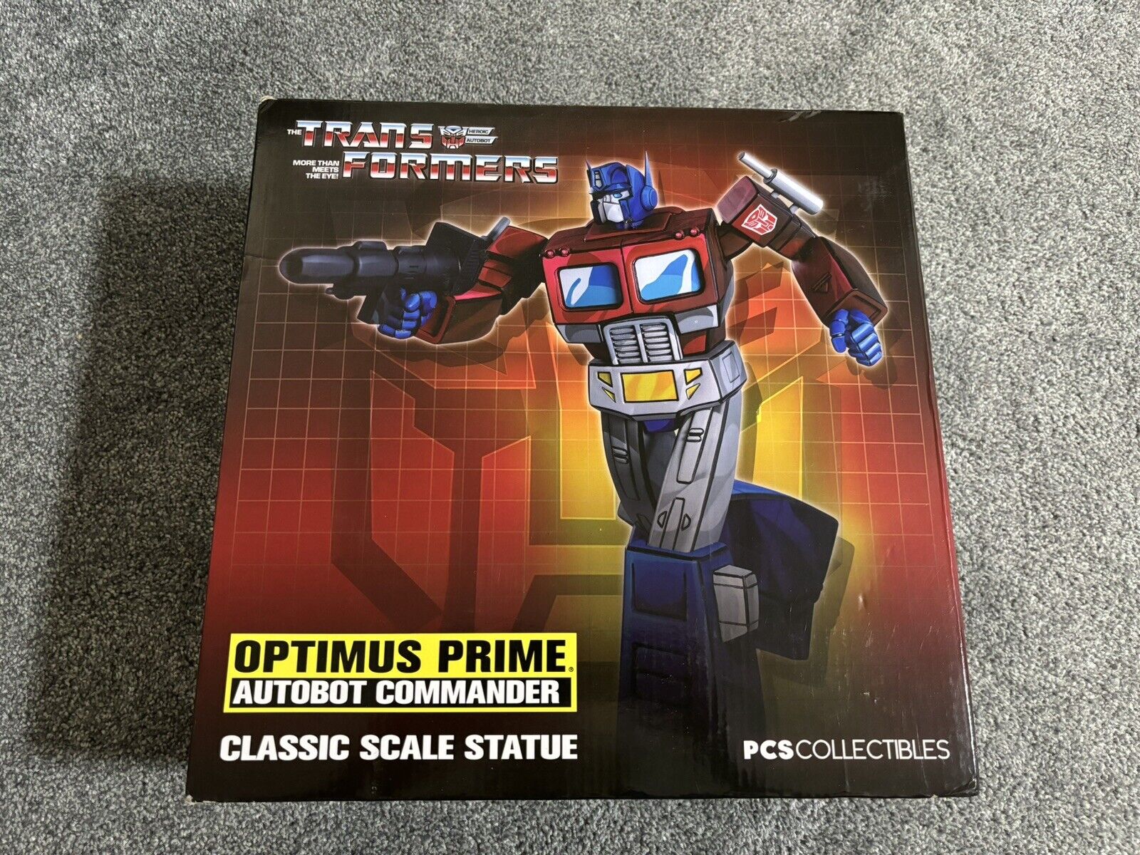 Transformers G1 Autobot PCS Optimus Prime Collectible Statue Classic Scale