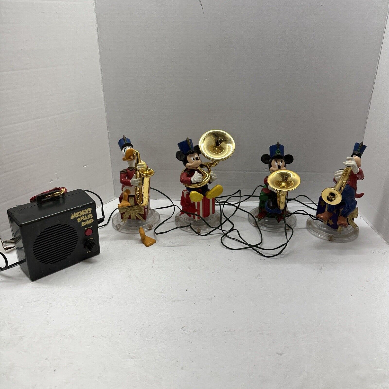 Vintage 1995 Mickey’s Brass Band Mr. Christmas Animated Musical 21 Carols - READ