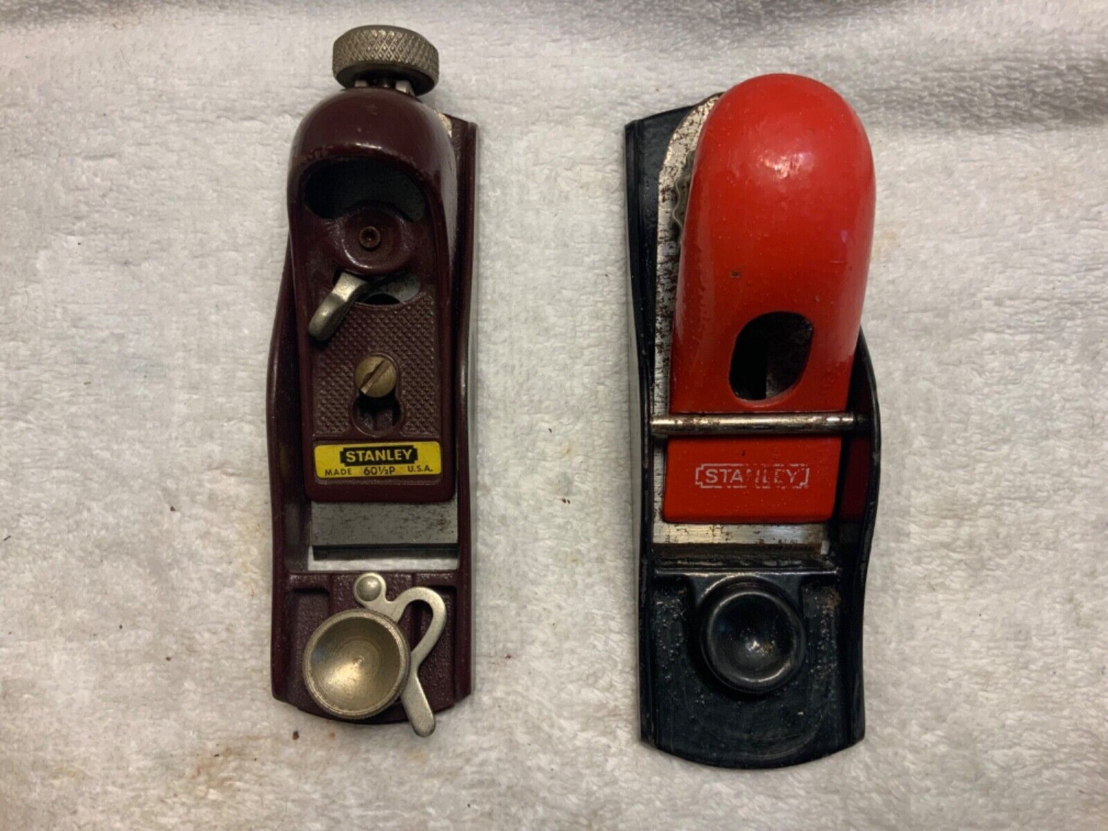 vintage Stanley wood planes (2pc) 60 1/2 P and red handle USA, England