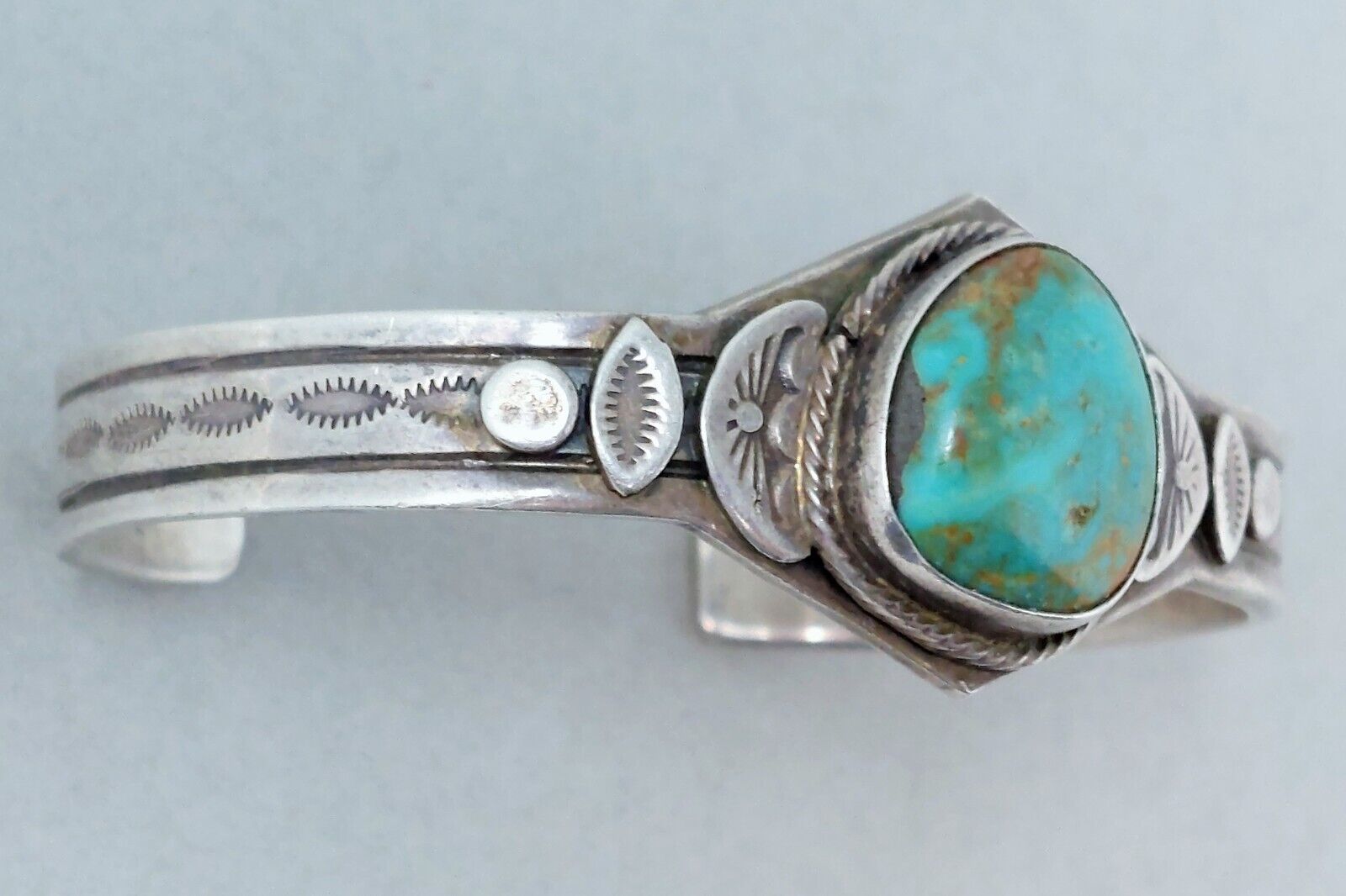 Vintage Scott Skeets Navajo Sterling Silver & Turquoise  Cuff