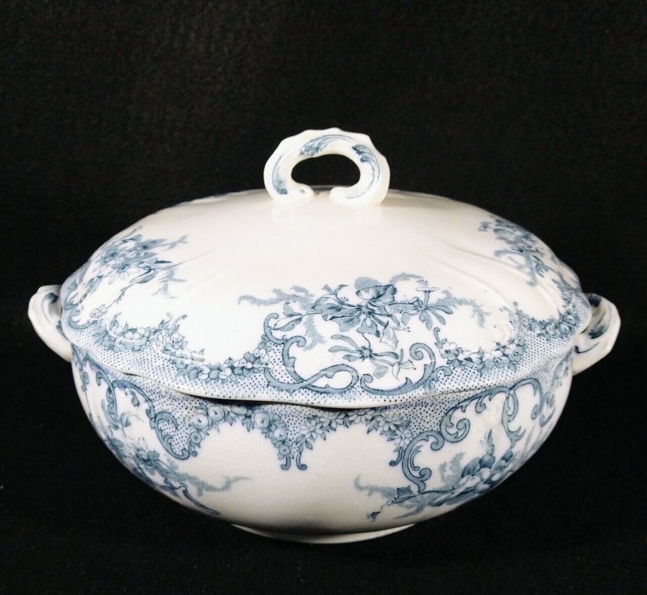 Antique Furnivals covered tureen Versailles pattern