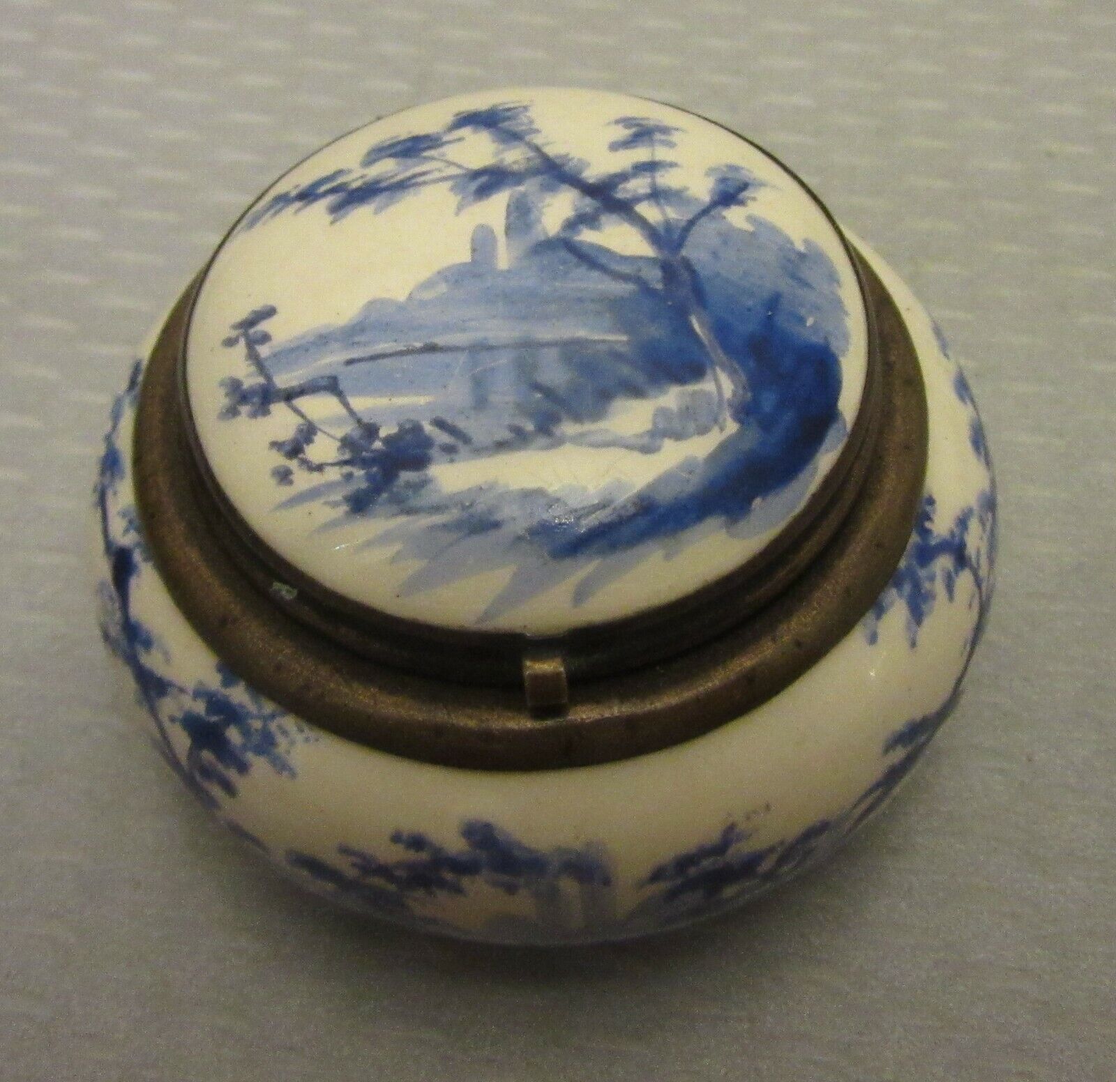 French Antique signed GD PARIS ENAMEL TRINKET BOX hand painted blue and white 2\