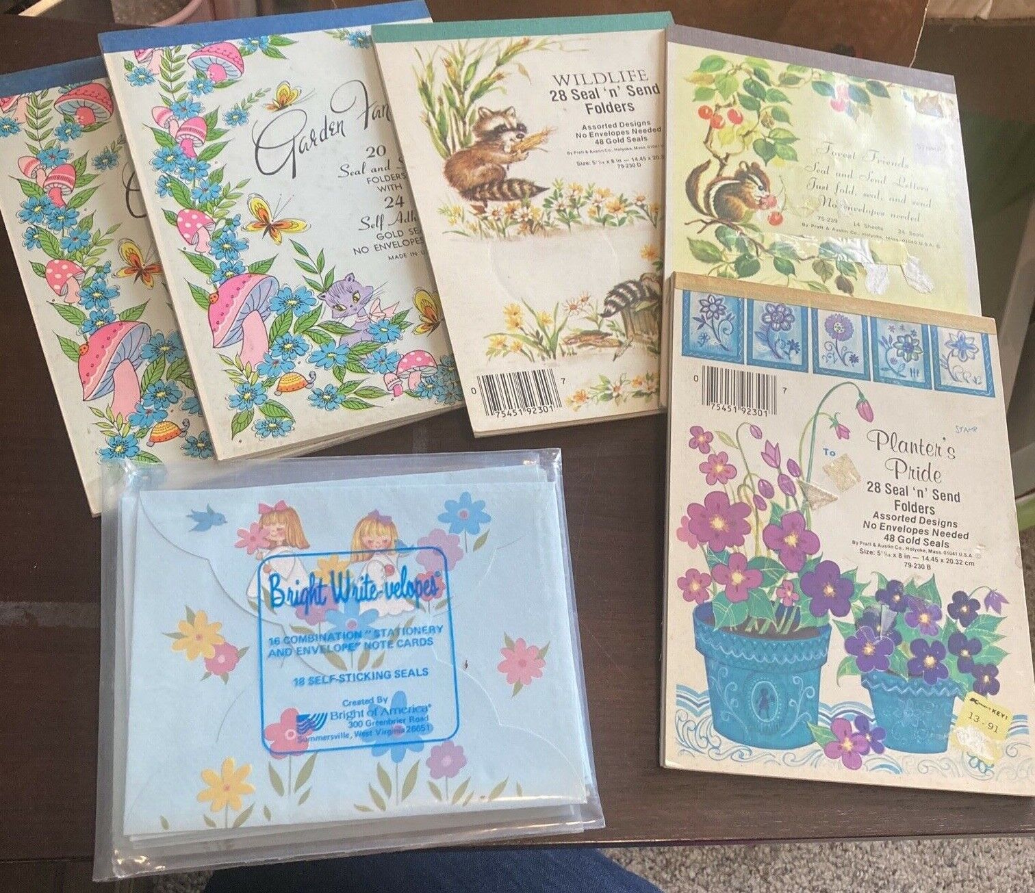 Lot Of Vintage Fold Seal and Send Cards Letters & Bright Write-velopes 