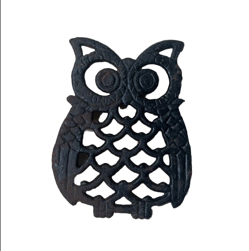 Cast Iron Owl Trivet, functional or decorative, Made In Taiwan, 4\