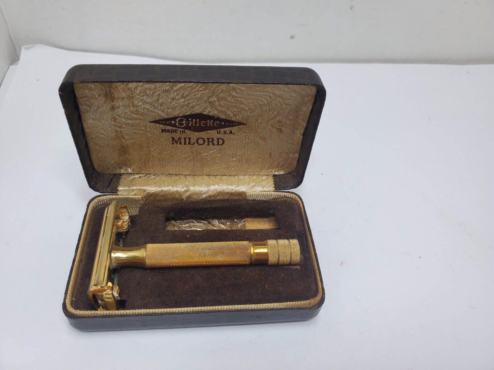 Vintage Gillette Milord Razor gold plated razor in original box 1940\'s 