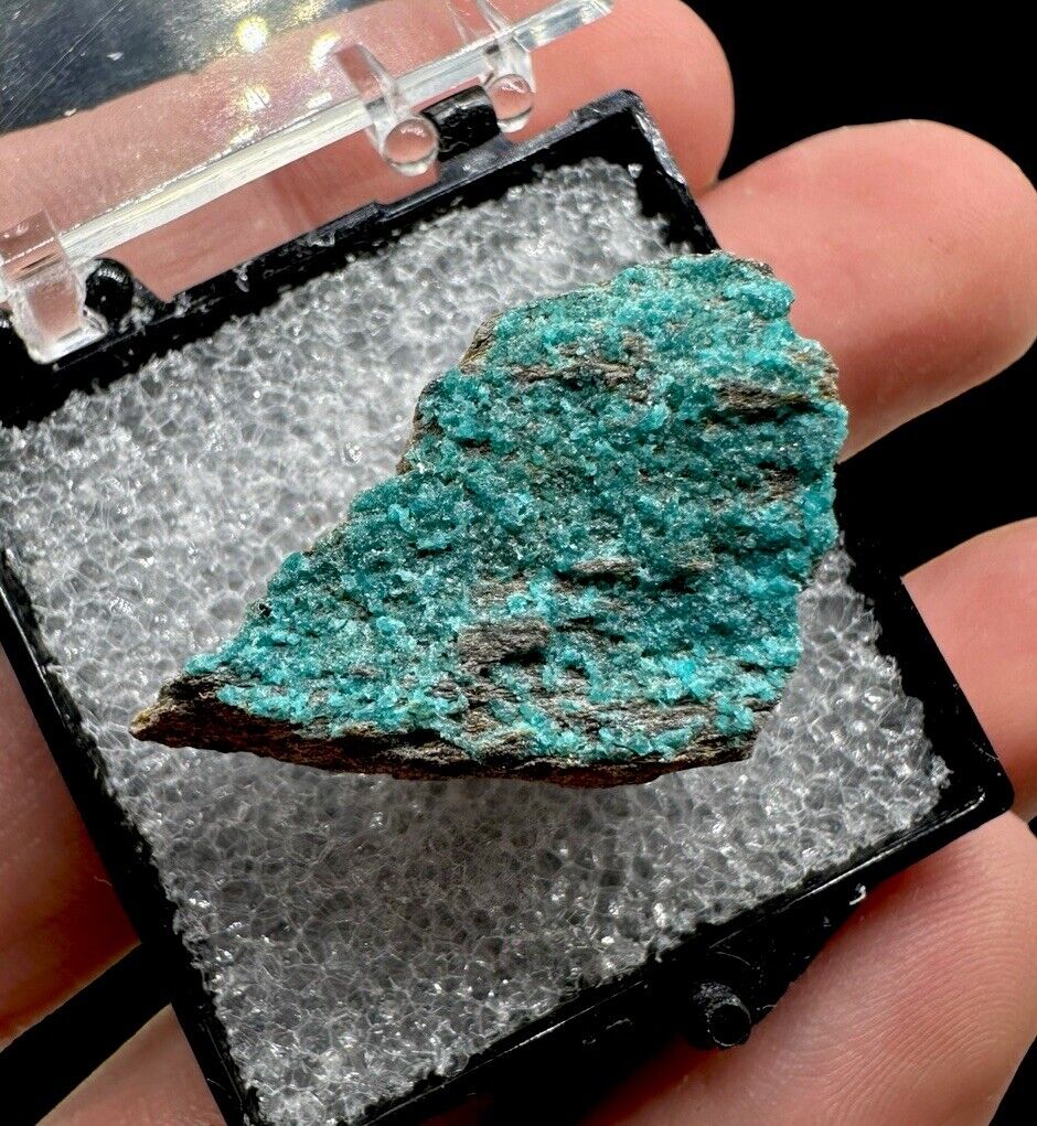 Turquoise Crystals: Bishop Mine. Lynch Station, Virginia 🇺🇸
