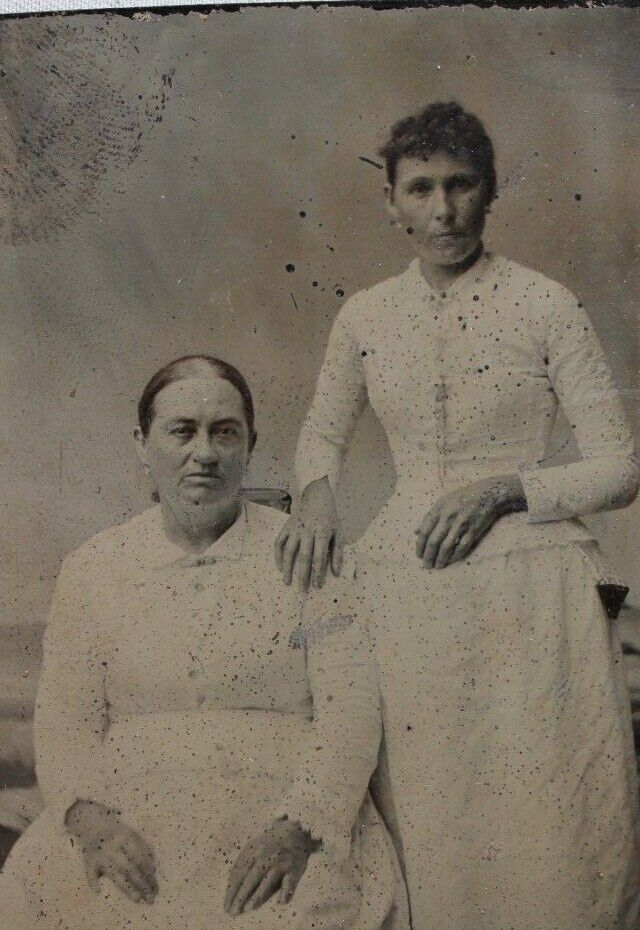 C.1880s Tintype Beautiful Women Mother & Daughter? Intimate Pose W Corset D40113