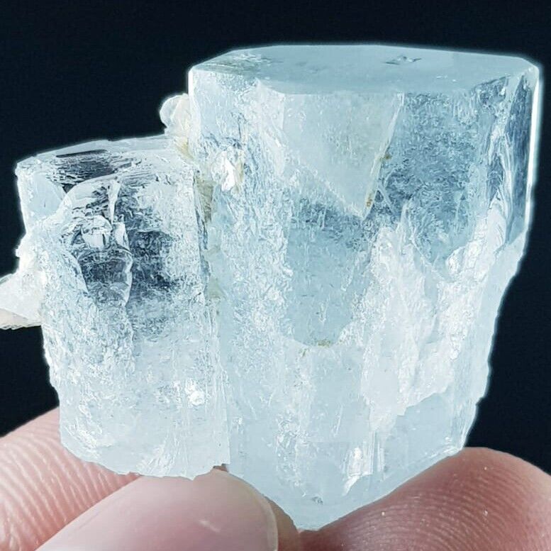 118 Ct Natural Terminated Aqua Blue Color Aquamarine Crystal From Pakistan 