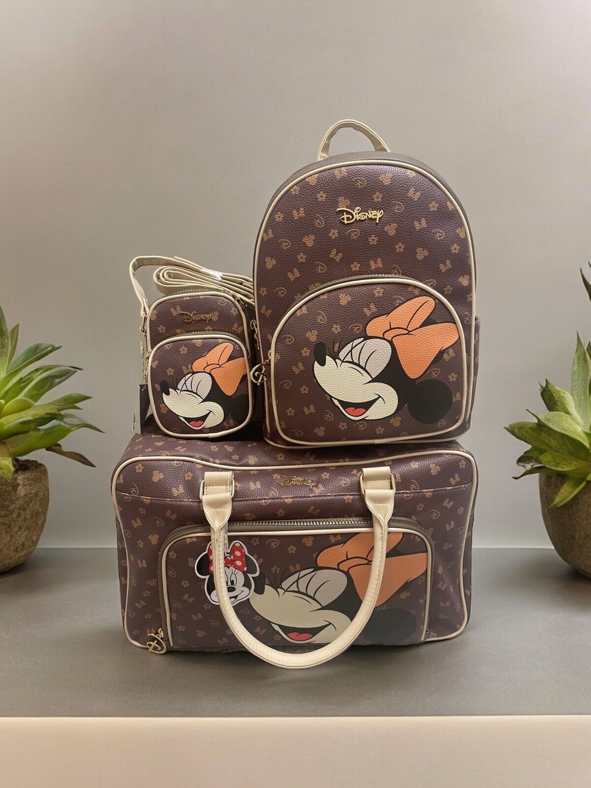 Disney Matching Set Travel Bag Minnie Mouse bundle set of 3 With Logo NWT